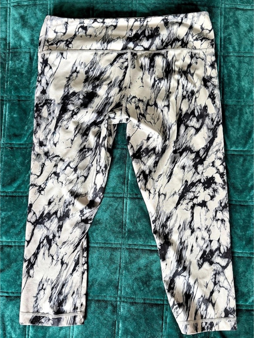 lululemon Wunder Under High-Rise Crop 21" Leggings White & Black